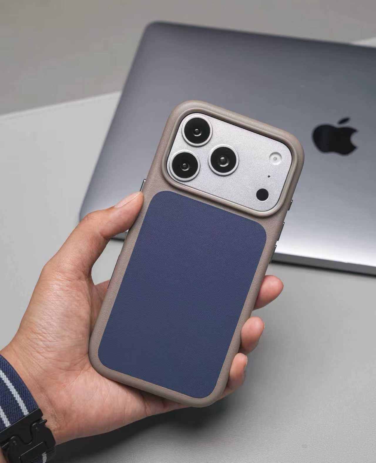 iPhone 17 Pro Max | MagSafe