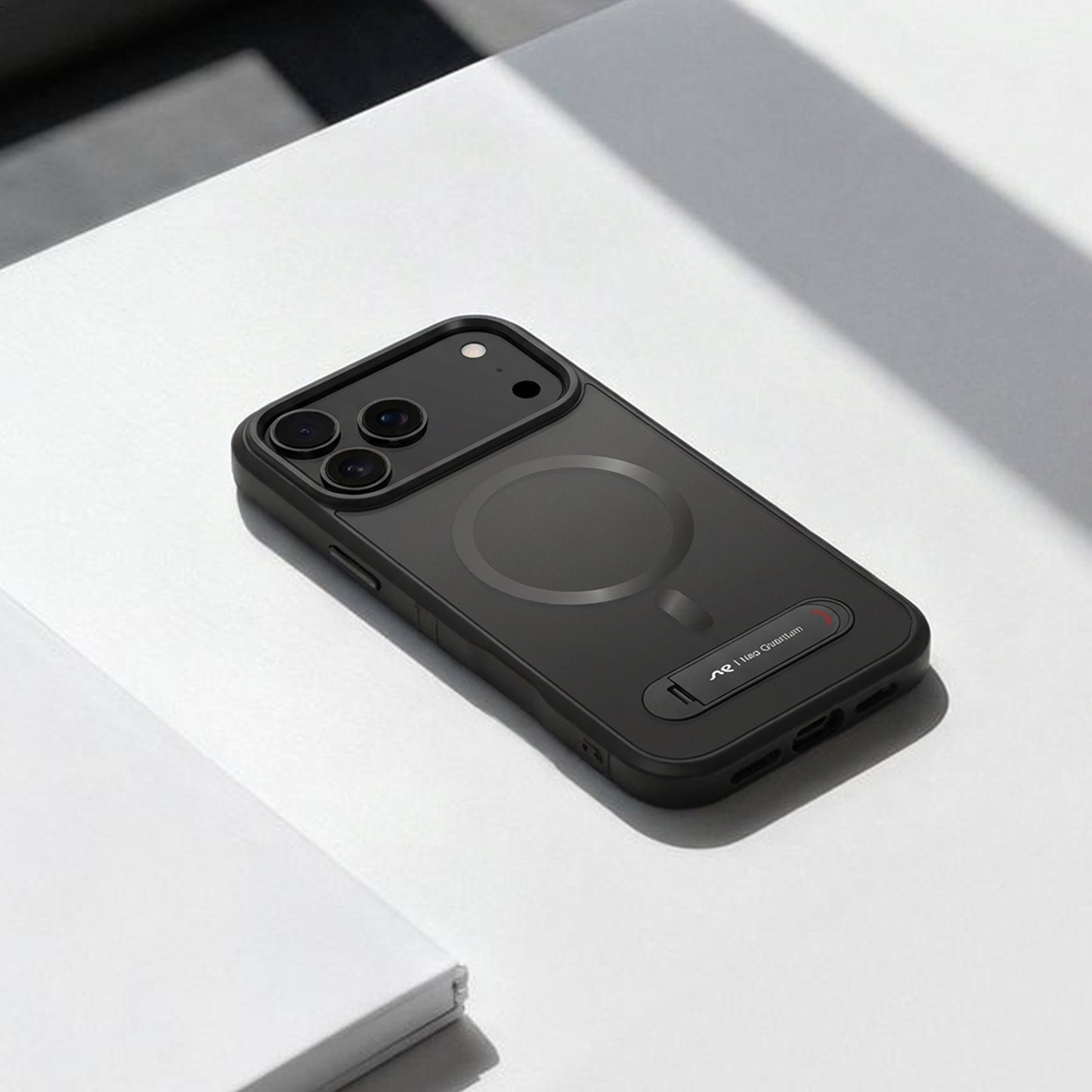 iPhone 17 Pro Max | Kryphon Kickstand | MagSafe